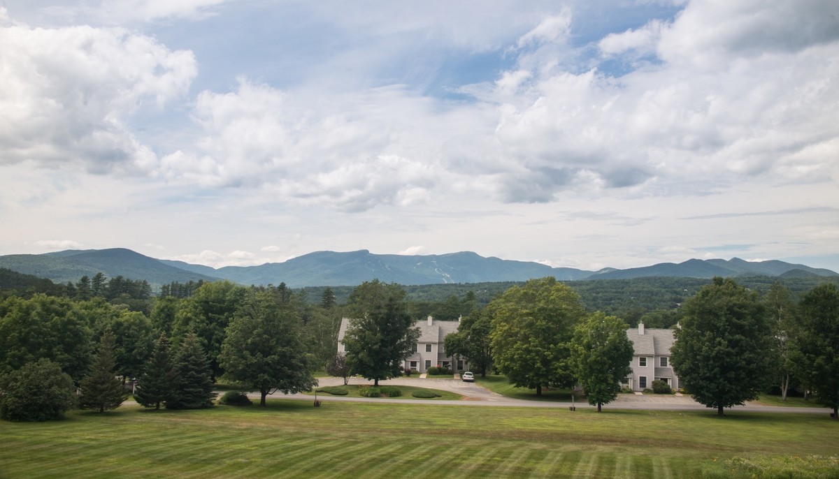 mount mansfield view from brass lantern inn