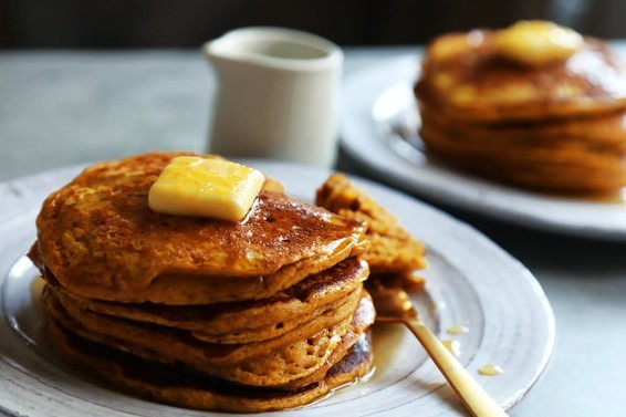 fluffy pumpkin pancakes 